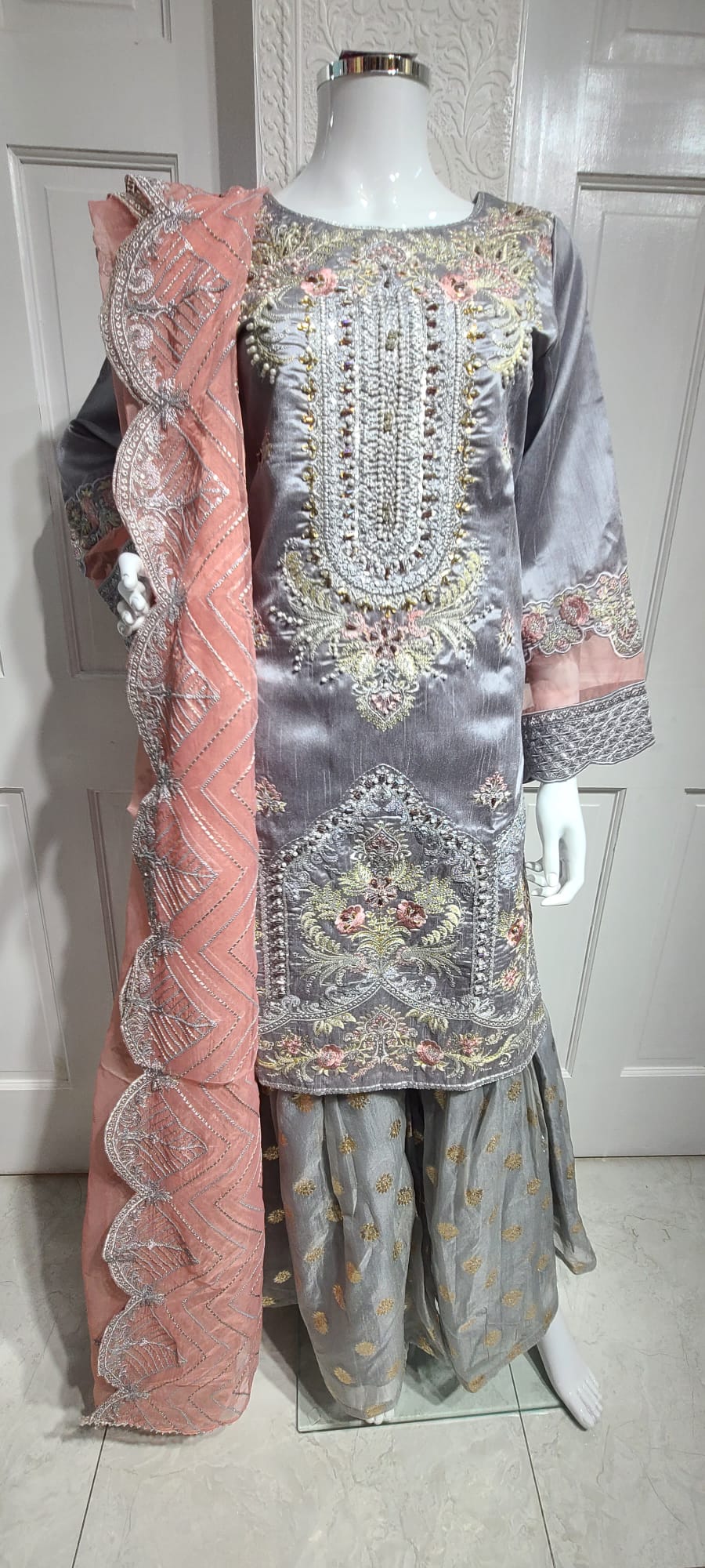 Party Wear By Gulkari Styles