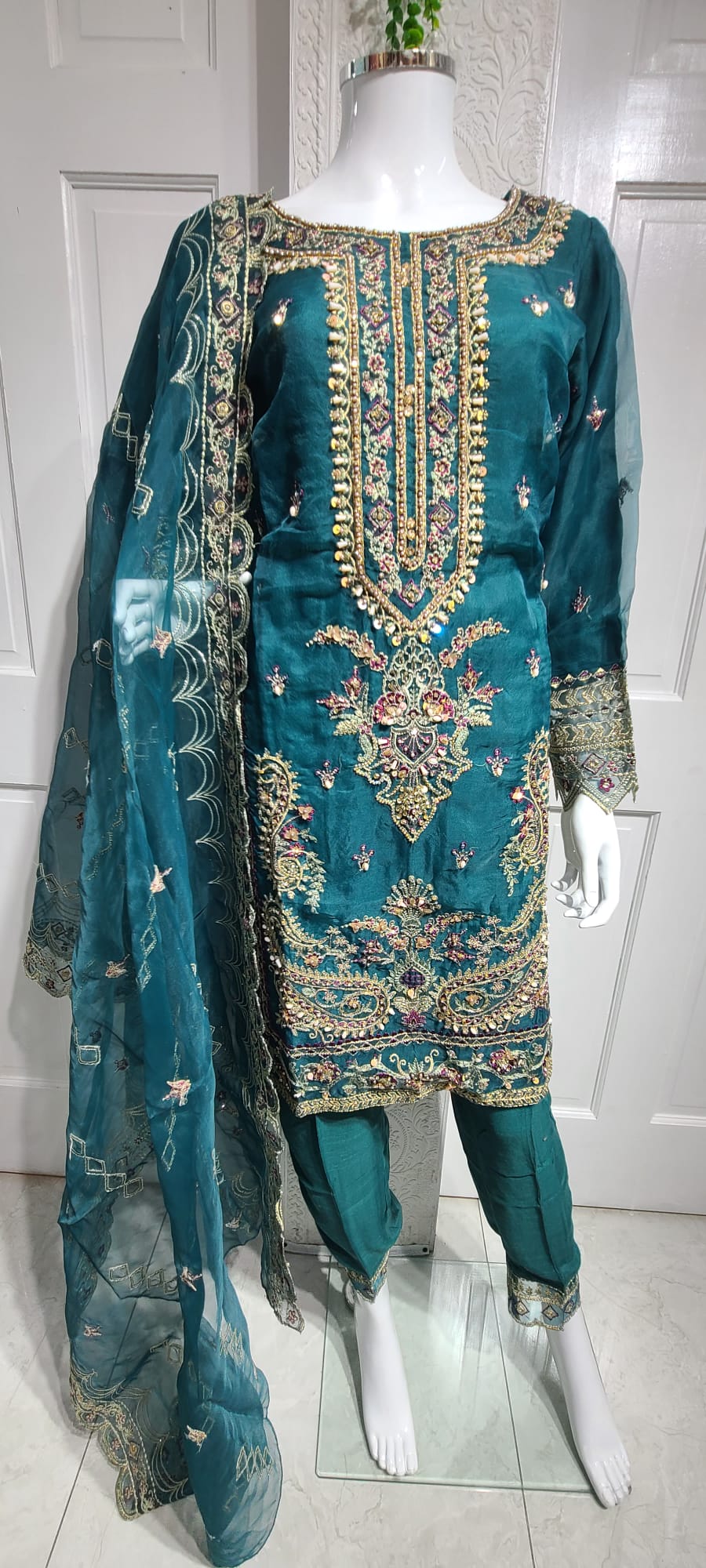 Party Wear By Gulkari Styles